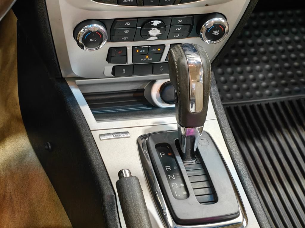 Used 2010 Mercury Milan Premier FWD image 8