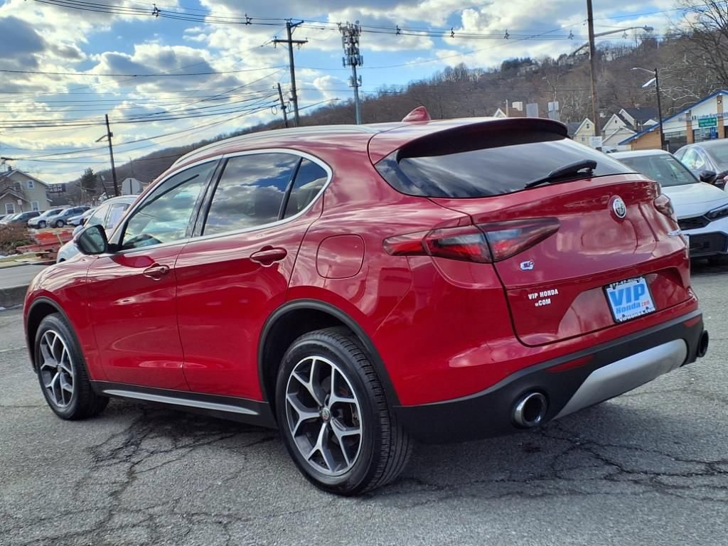 Used 2019 Alfa Romeo Stelvio Ti AWD/4WD image 4