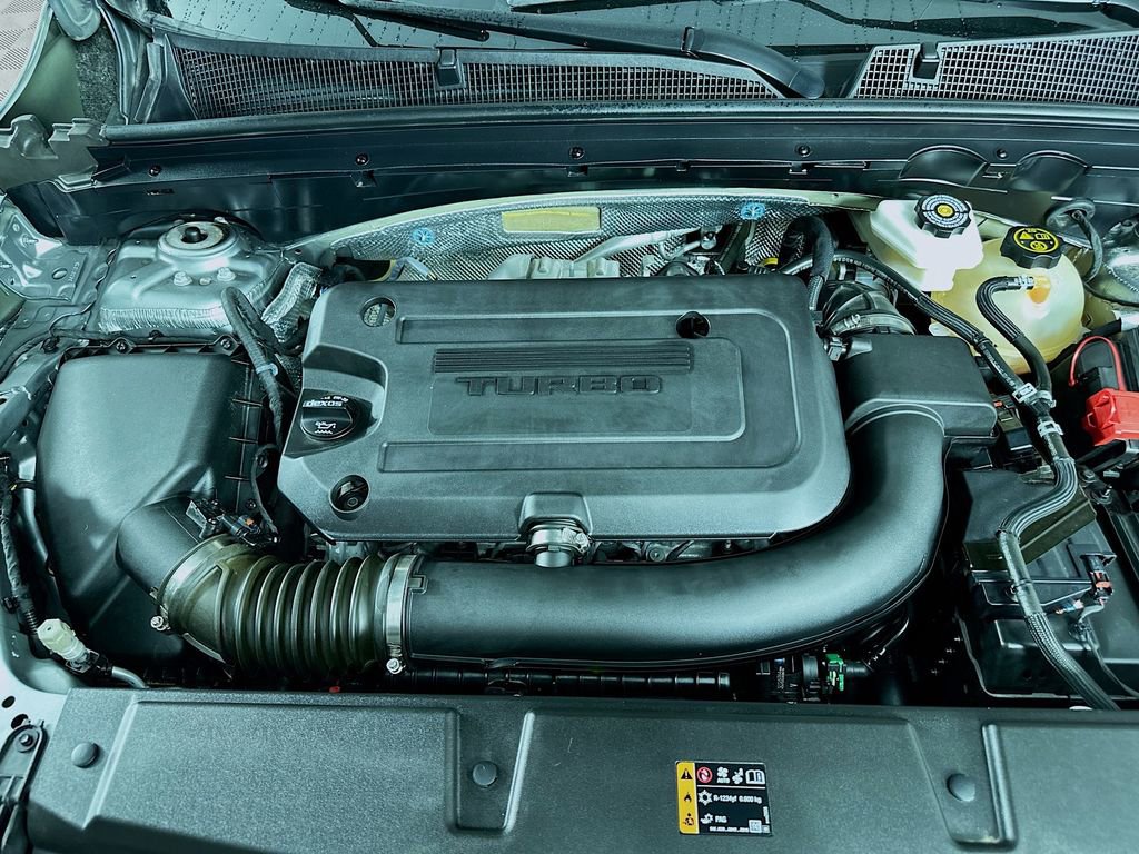 Used 2023 Buick Envision Essence image 38