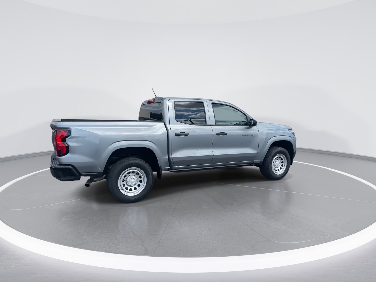 Used 2024 Chevrolet Colorado W/T RWD image 9