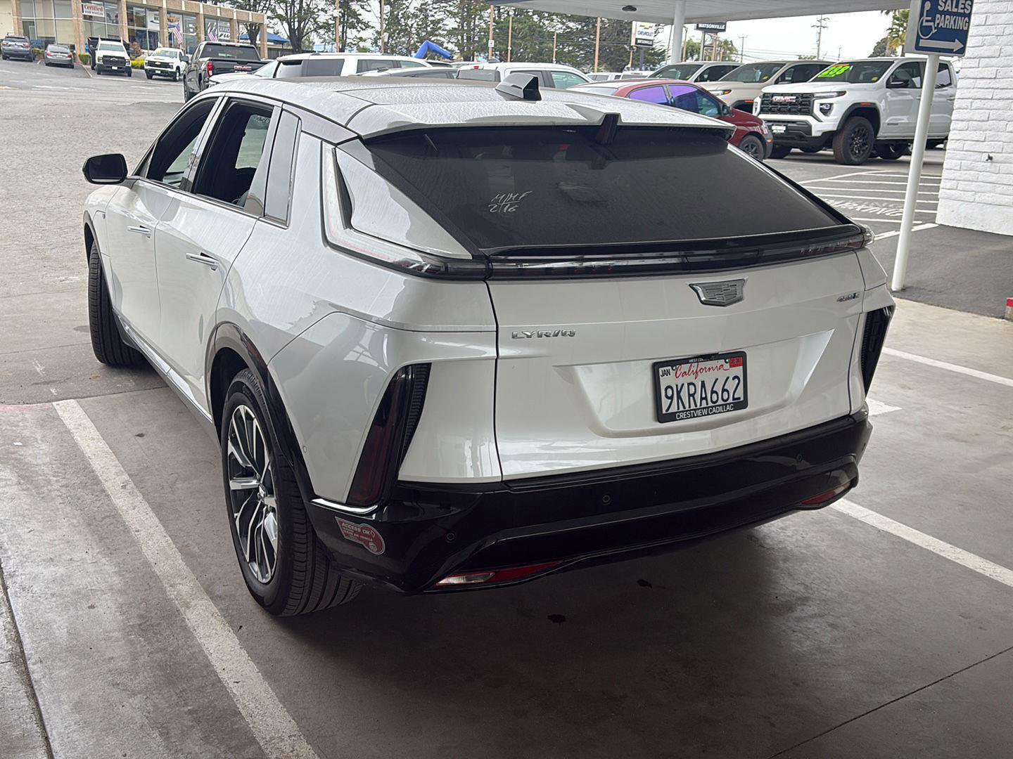 Used 2024 Cadillac Lyriq Sport image 6