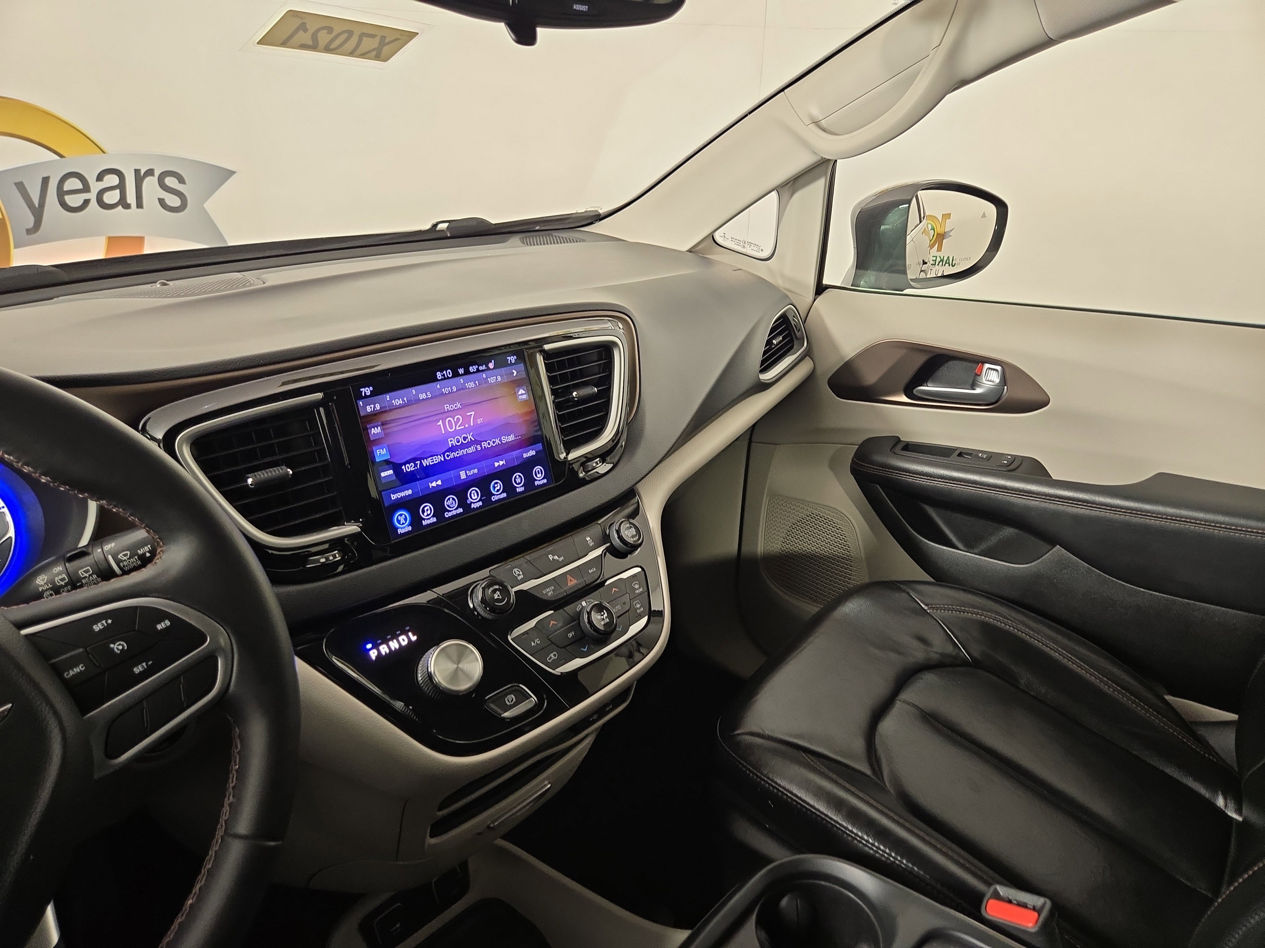 Used 2017 Chrysler Pacifica Touring-L image 26