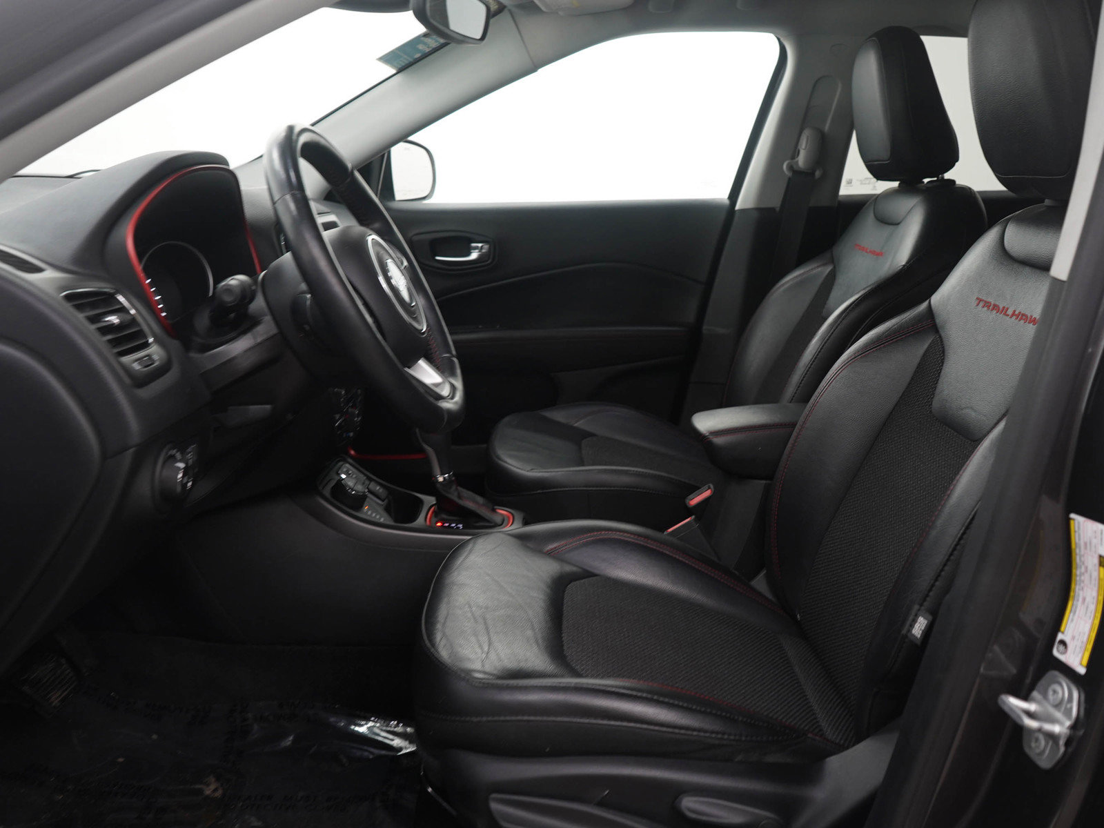 Used 2018 Jeep Compass Trailhawk w/ Cold Weather Group image 15