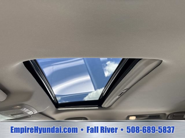 Used 2024 Nissan Armada SL w/ Captain's Chairs Package AWD/4WD image 25