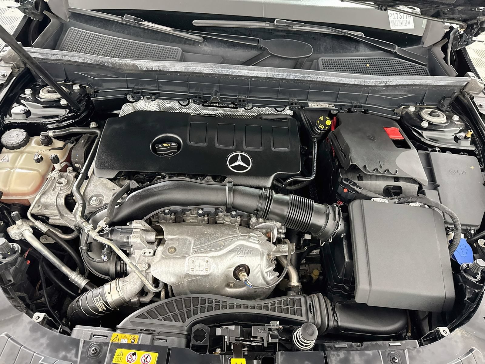 Used 2022 Mercedes-Benz GLB 250 4MATIC image 10