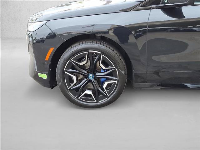 Used 2024 BMW iX xDrive50 w/ Sport Package AWD/4WD image 25