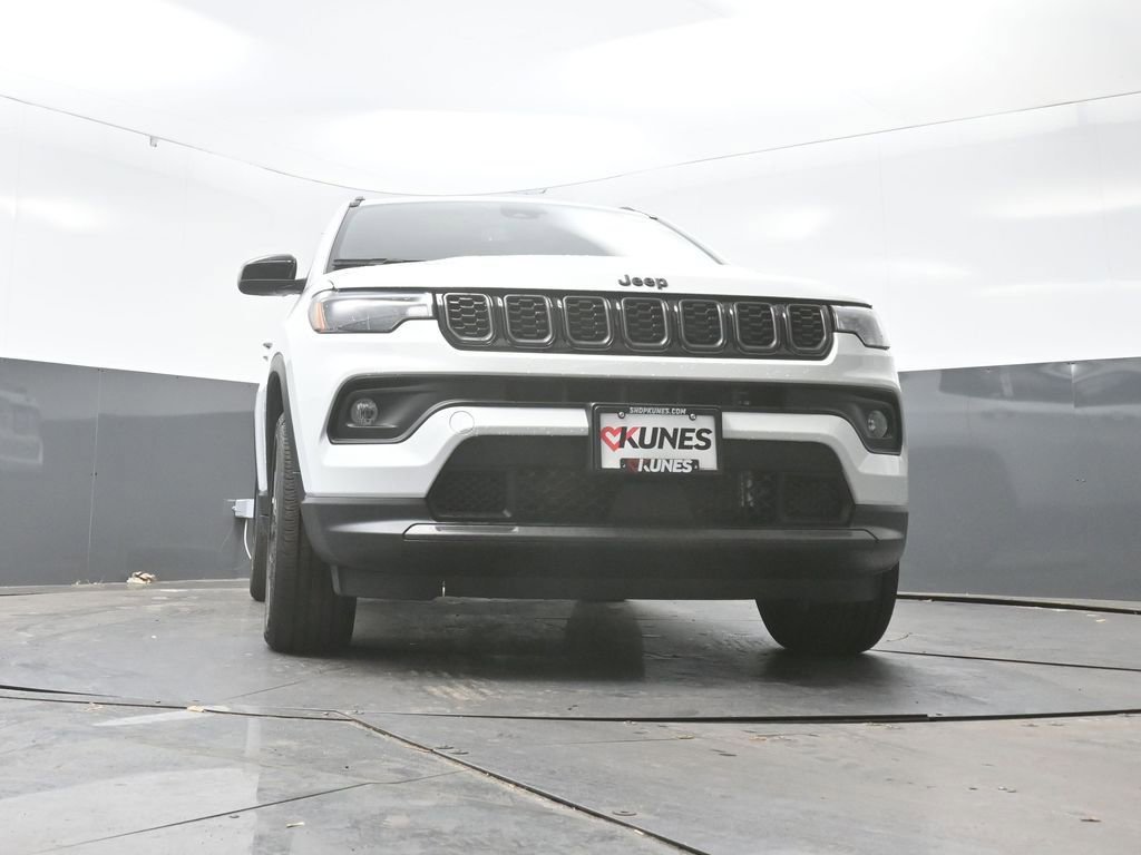 New 2026 Jeep Compass Latitude image 38