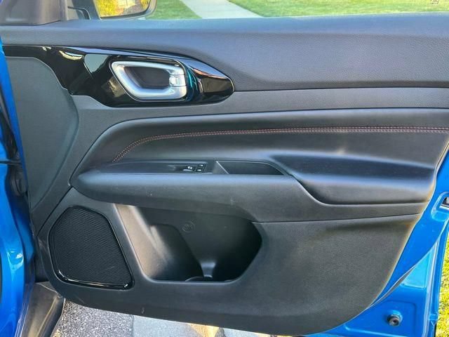 Used 2022 Jeep Compass Trailhawk w/ Trailhawk Elite Group AWD/4WD image 22
