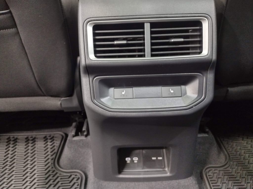 New 2026 Volkswagen Atlas Cross Sport SEL Premium R-Line image 37