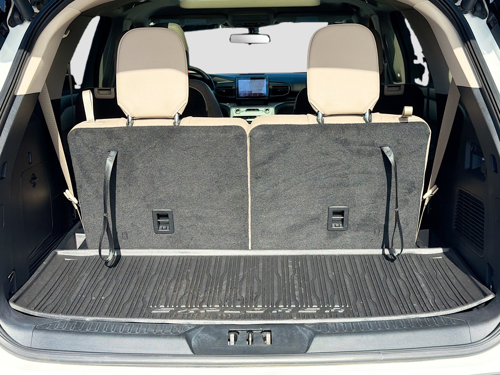 Used 2022 Ford Explorer XLT w/ Equipment Group 202A image 12