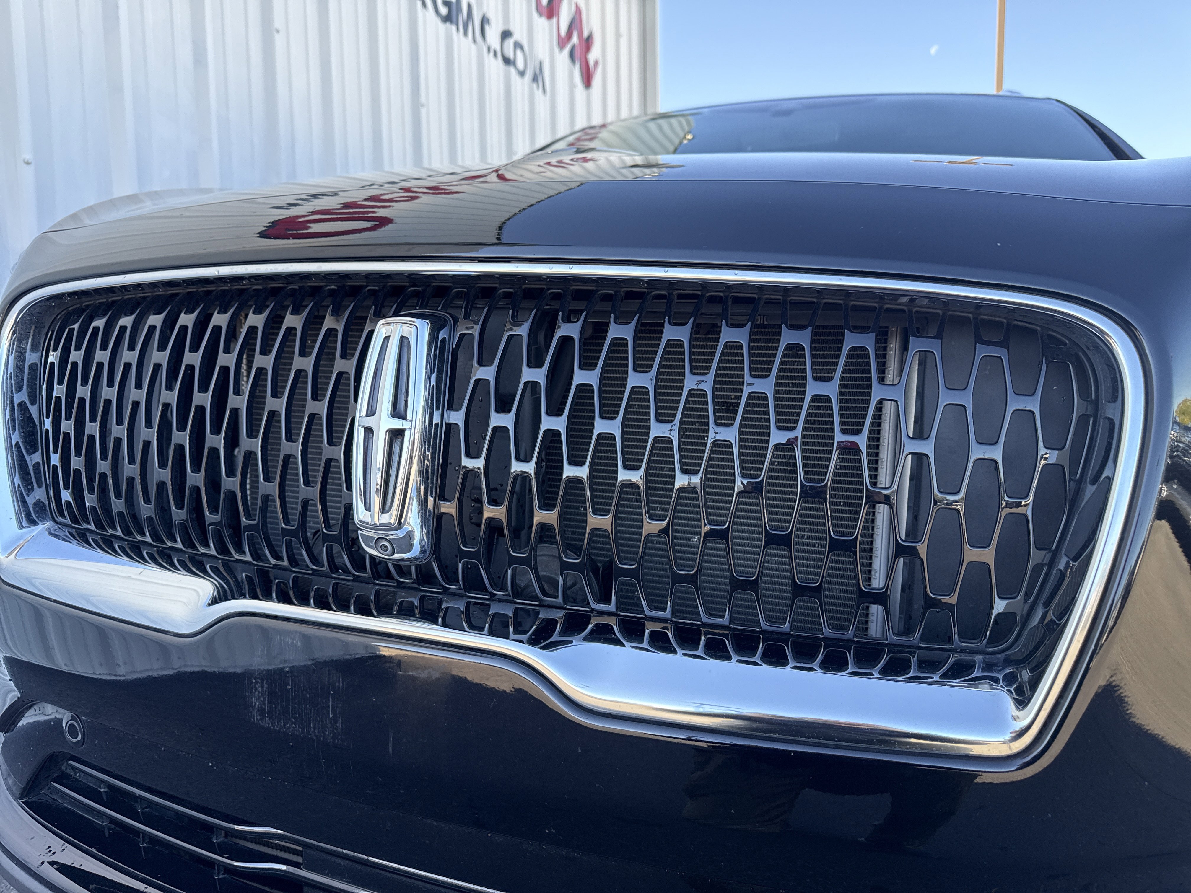 Used 2022 Lincoln Nautilus Reserve w/ Equipment Group 201A image 8