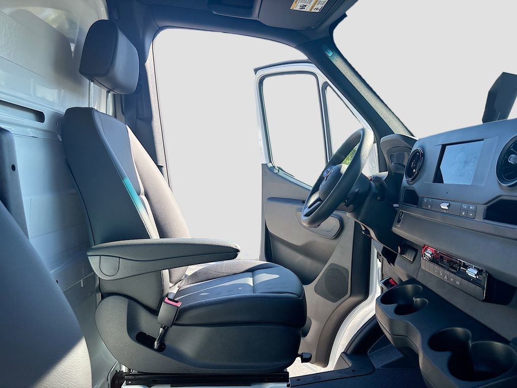 Used 2023 Mercedes-Benz Sprinter 3500 w/ Acoustic Package image 39