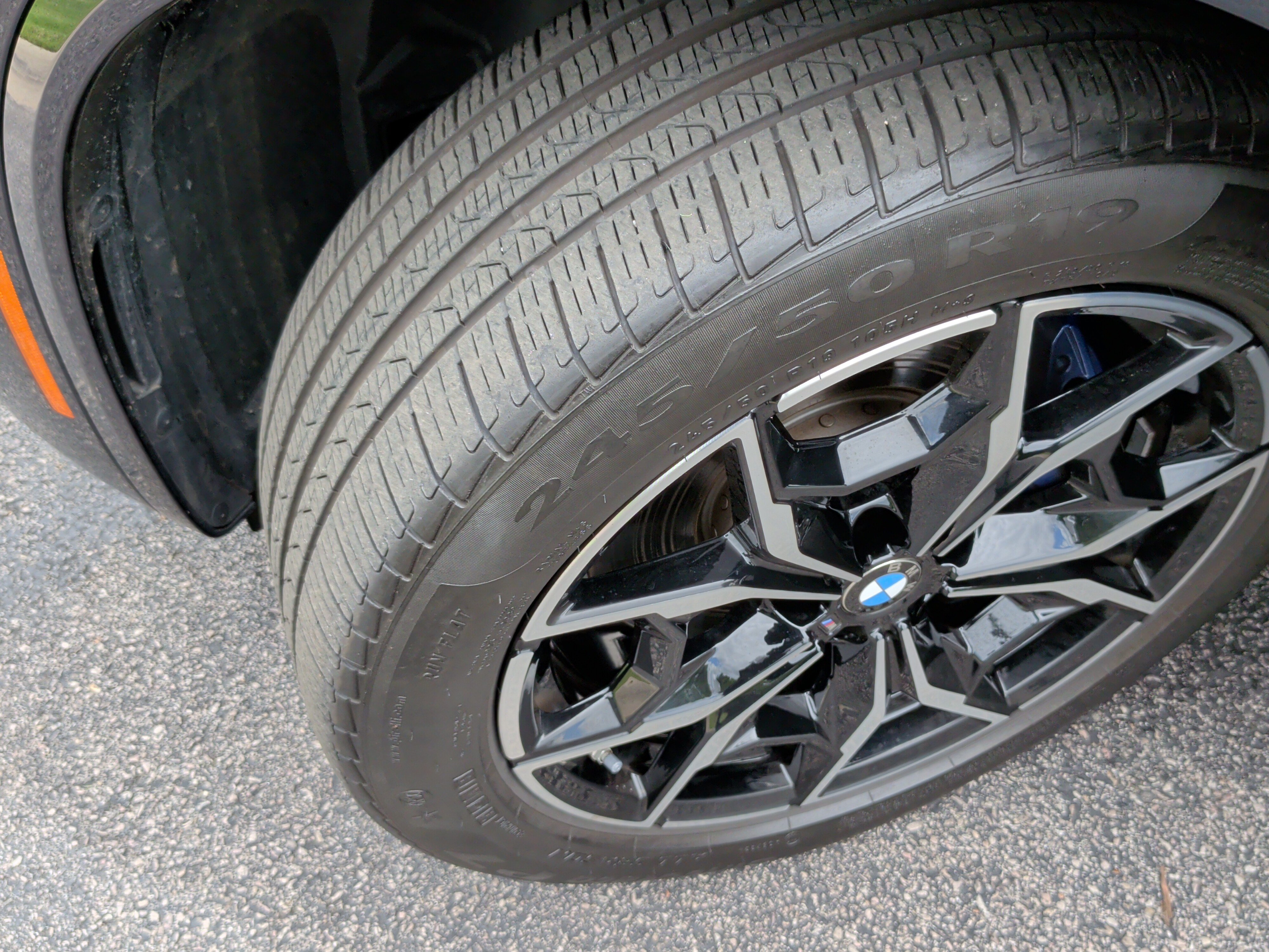 Certified 2025 BMW X4 M40i AWD/4WD image 14