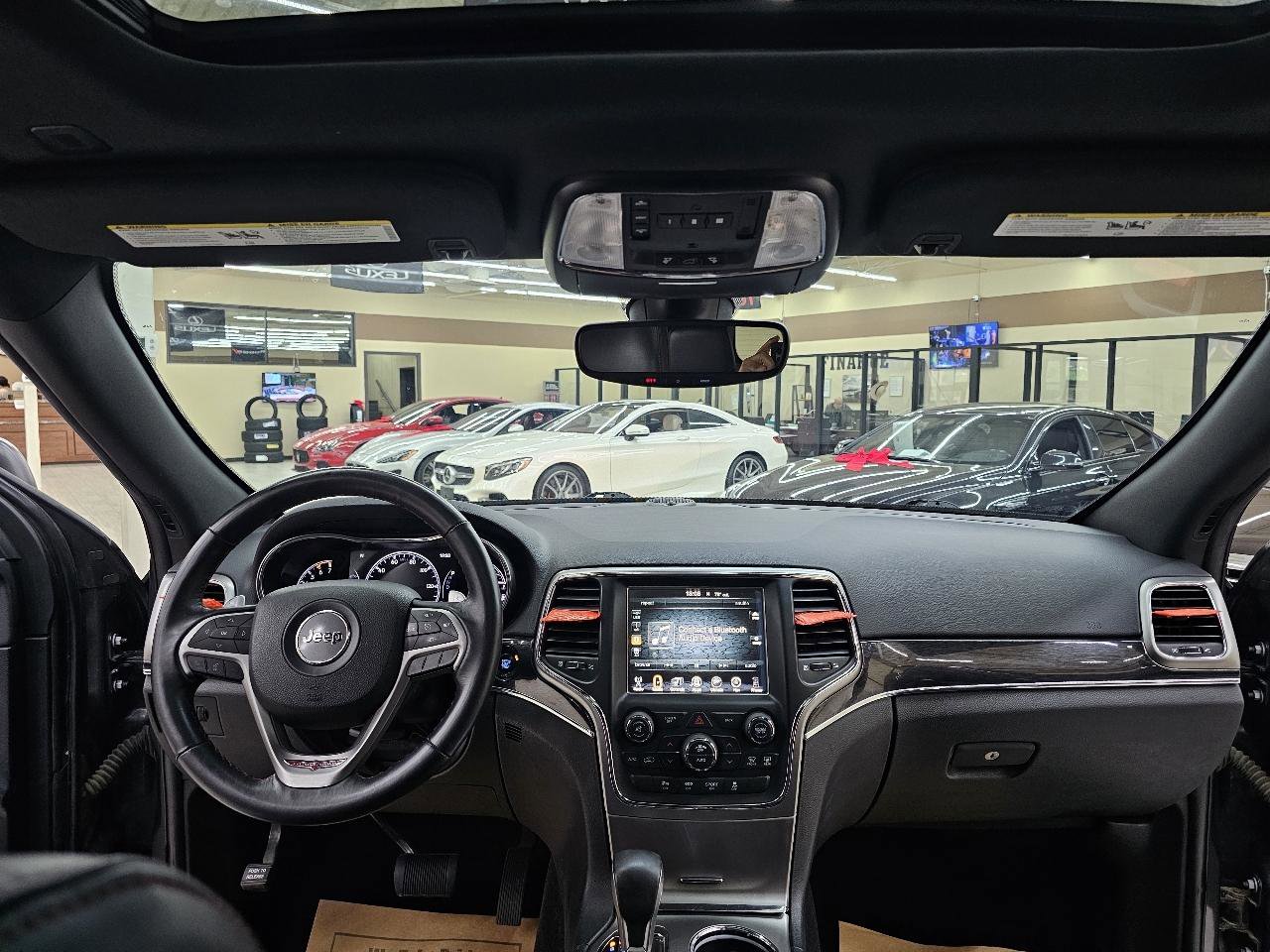 Used 2017 Jeep Grand Cherokee Trailhawk AWD/4WD image 27