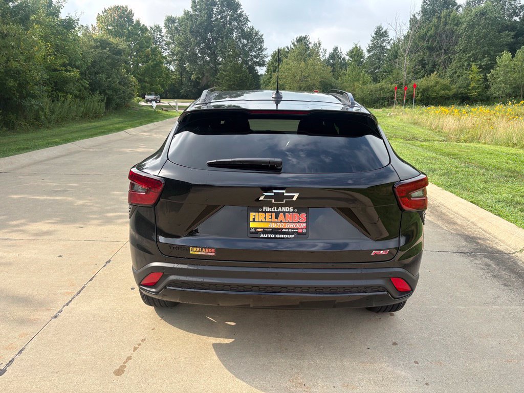 New 2026 Chevrolet Trax RS w/ Driver Confidence Package FWD image 8