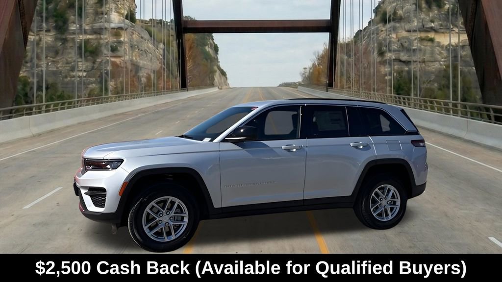 New 2026 Jeep Grand Cherokee Laredo RWD image 4