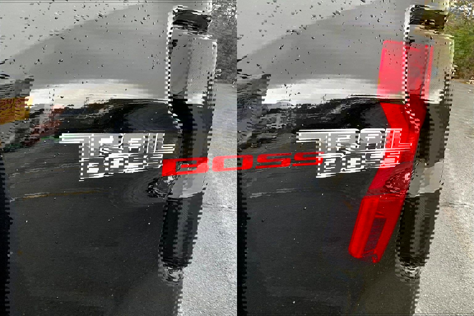 Used 2025 Chevrolet Colorado Trail Boss AWD/4WD image 16