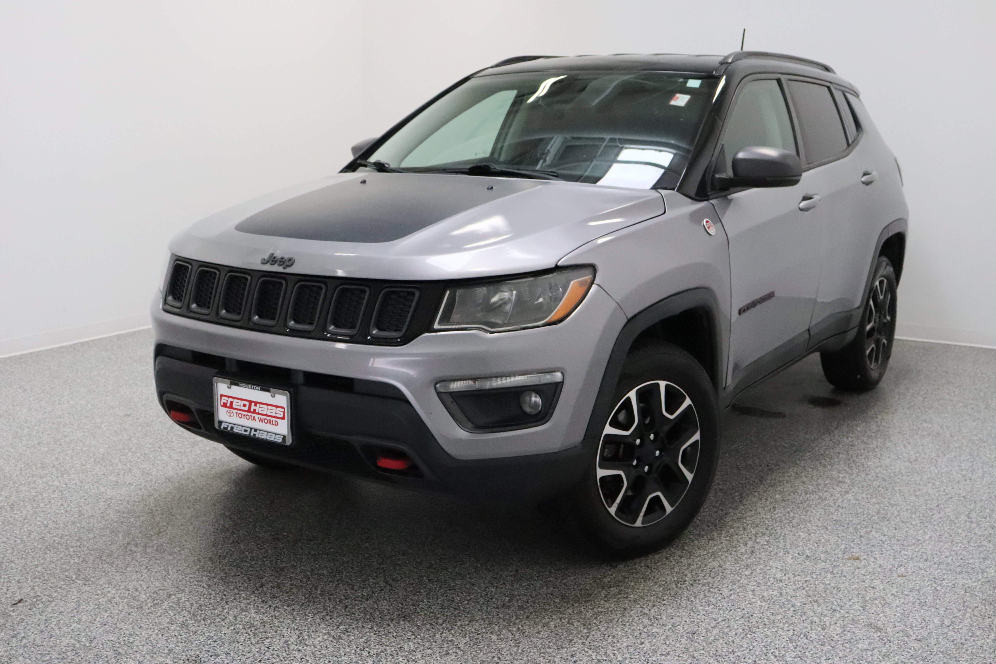 Used 2020 Jeep Compass Trailhawk AWD/4WD image 2