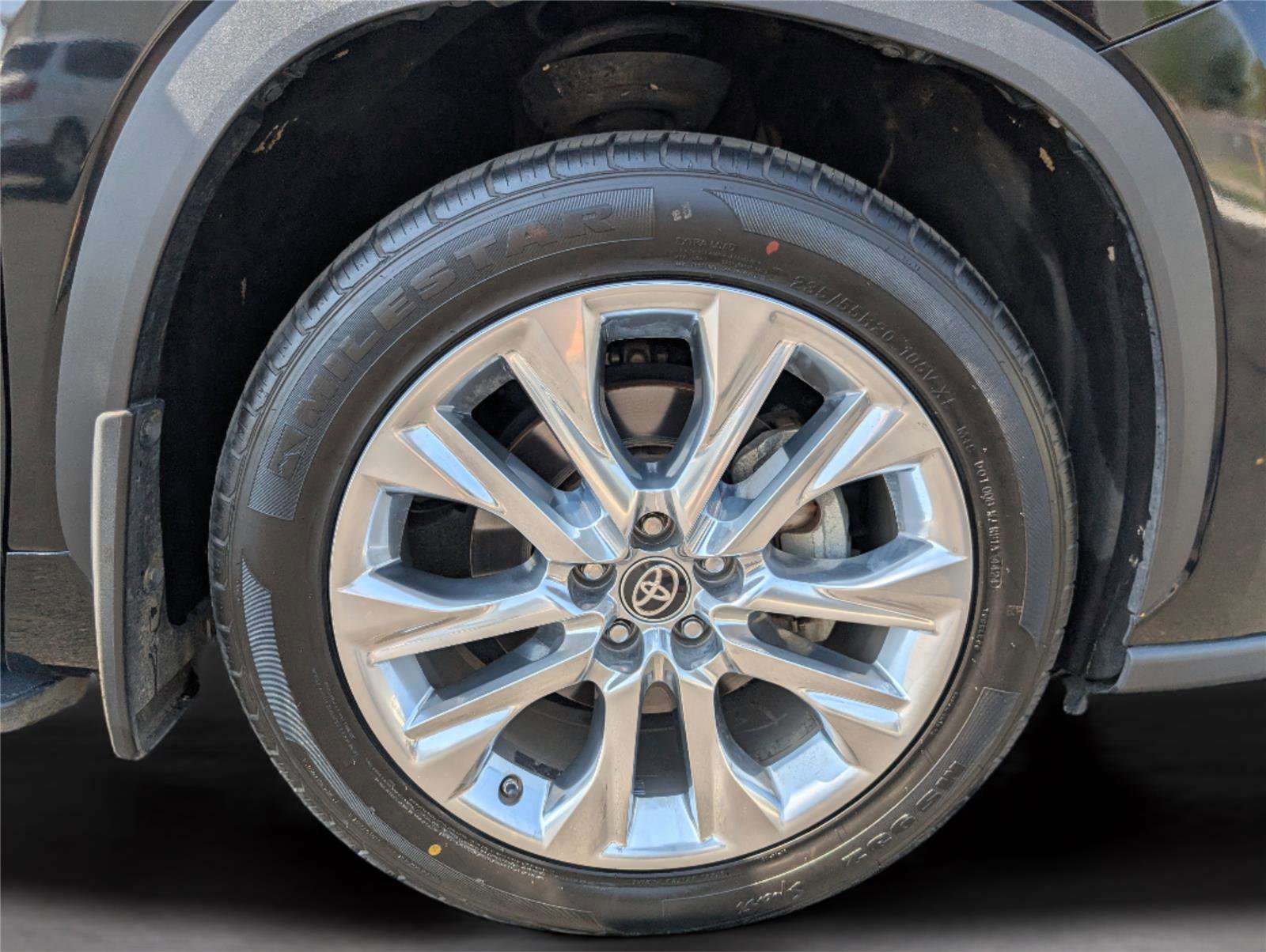 Used 2021 Toyota Highlander Limited image 41