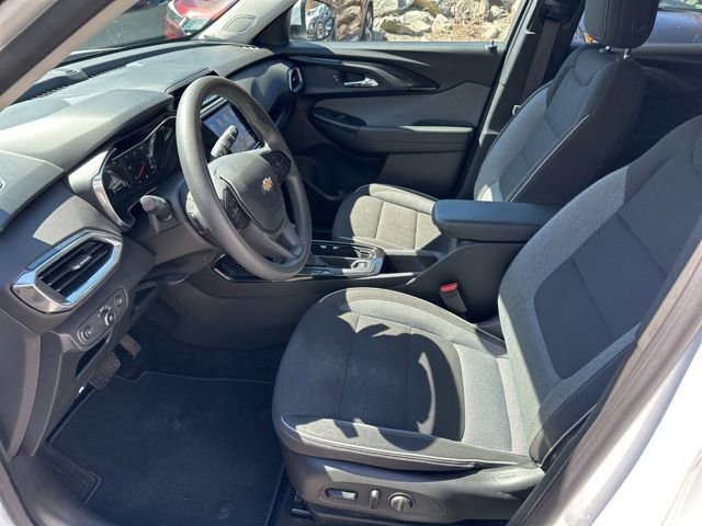 Used 2023 Chevrolet TrailBlazer LT w/ Convenience Package image 5