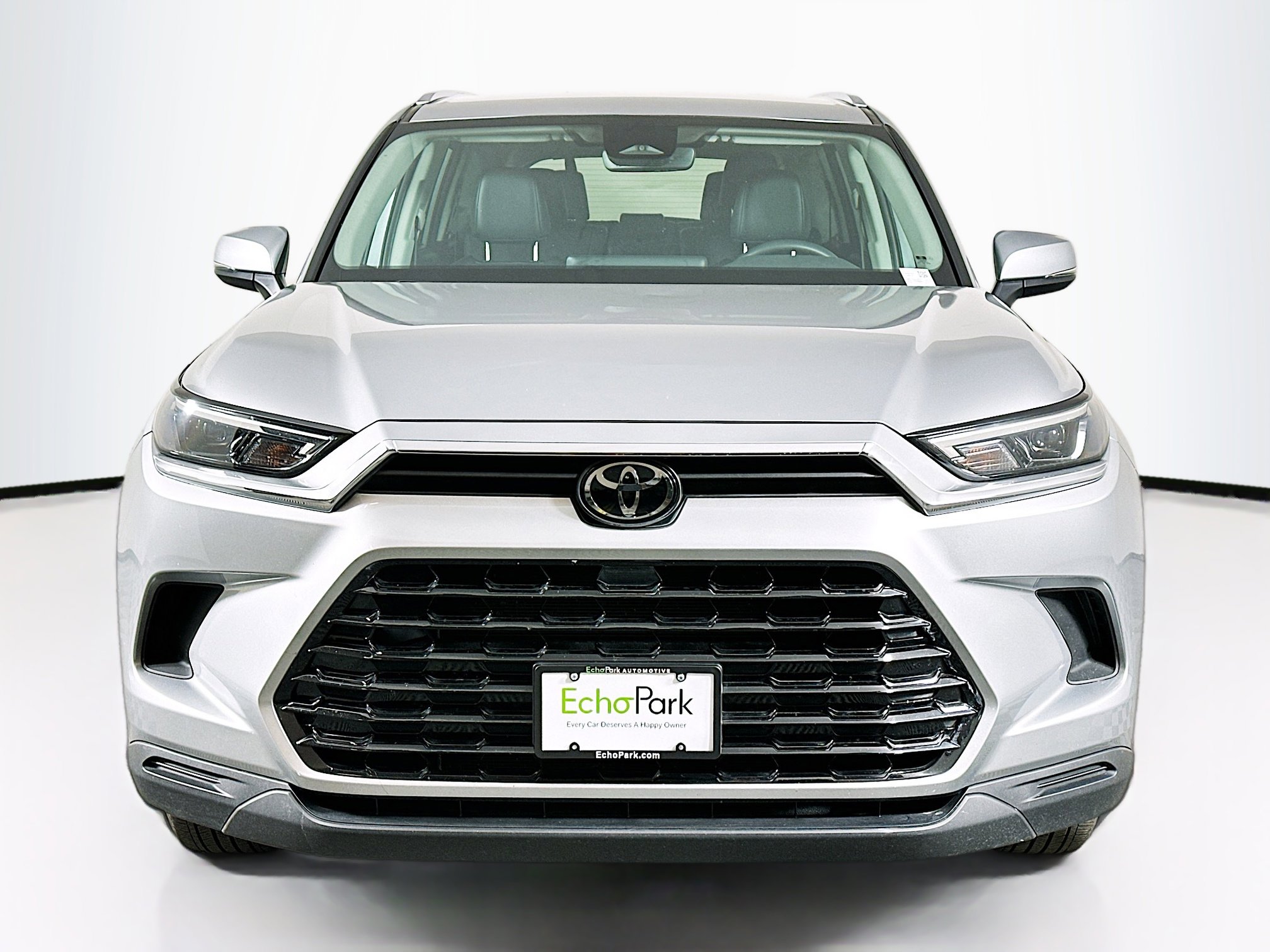 Used 2025 Toyota Grand Highlander AWD image 2