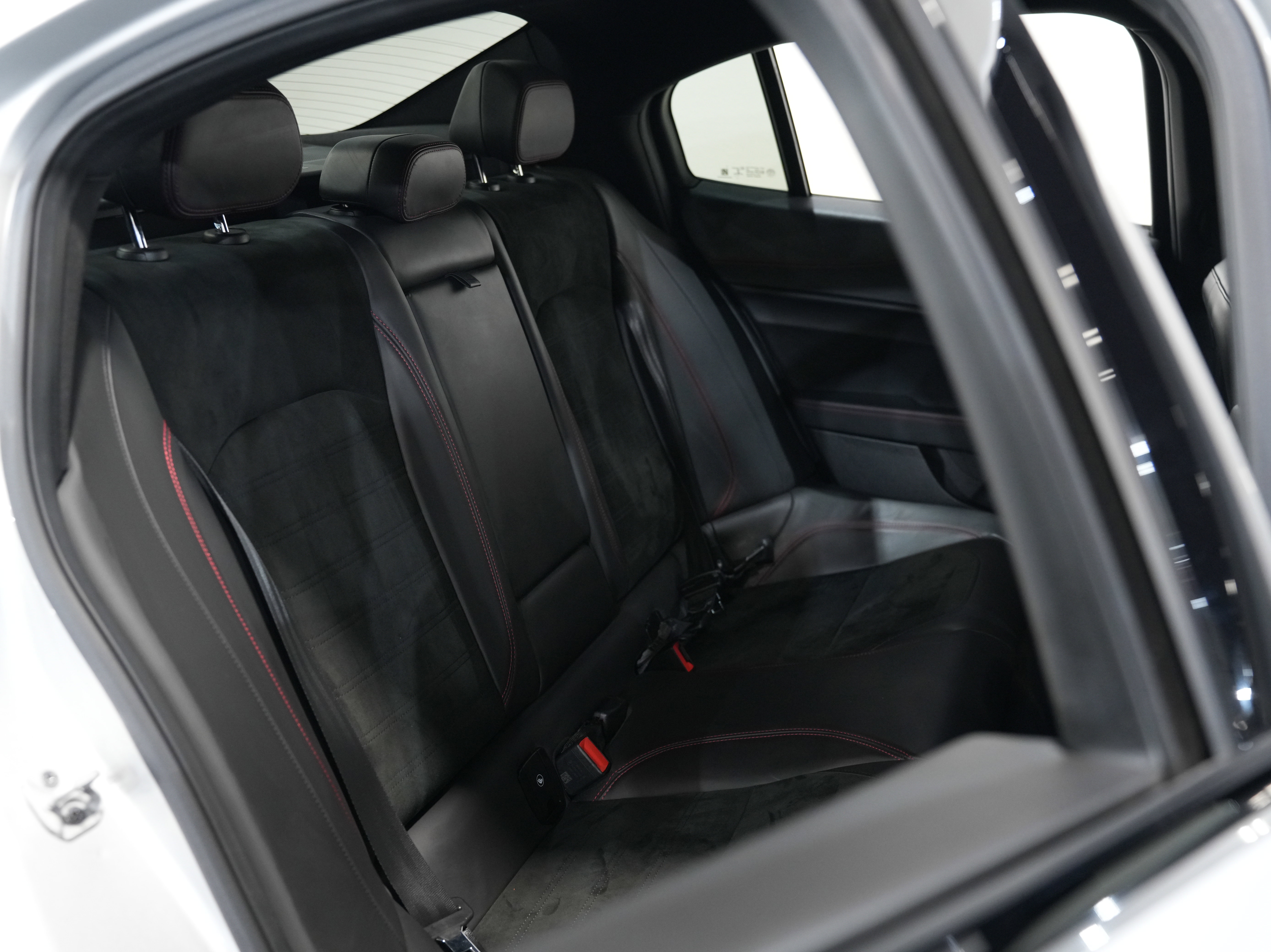 Used 2020 Alfa Romeo Giulia Quadrifoglio w/ Nero Edizione image 40