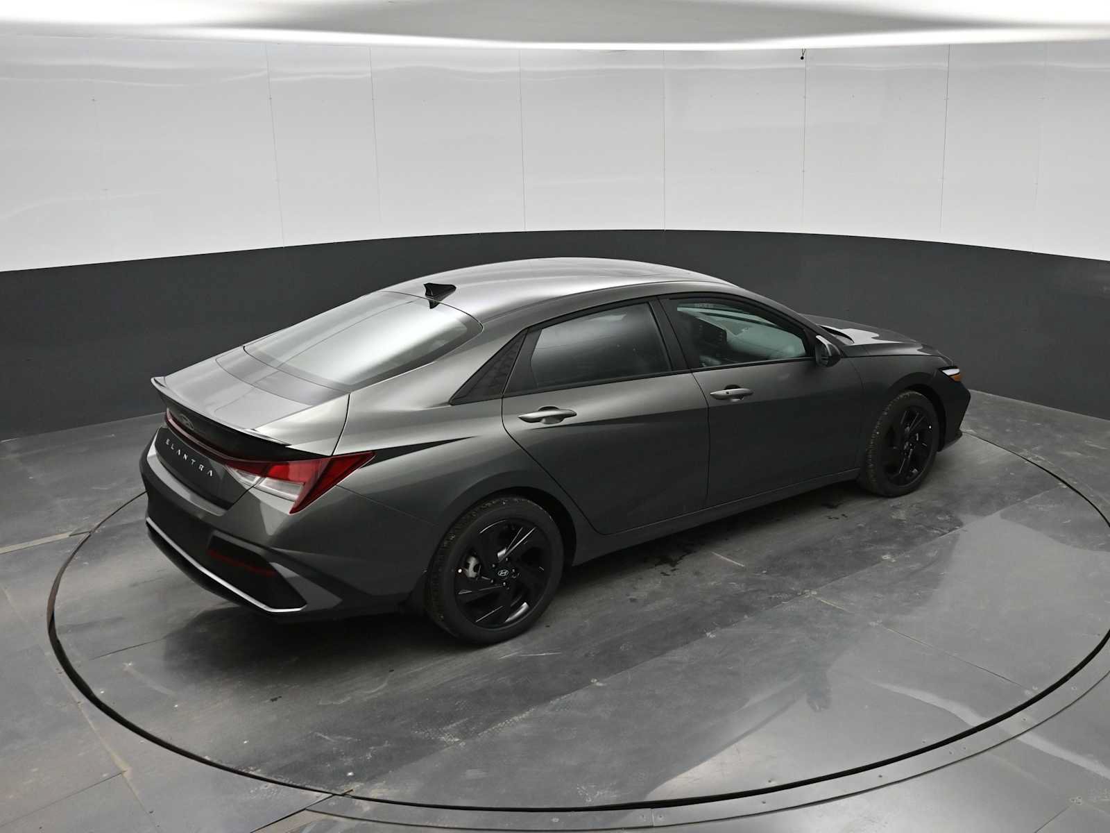 New 2026 Hyundai Elantra SEL Sport FWD image 36