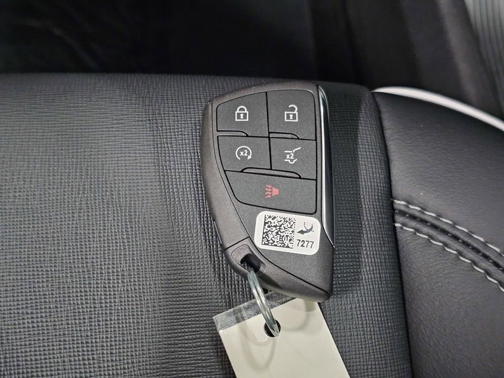 Used 2025 Buick Enclave Preferred image 34