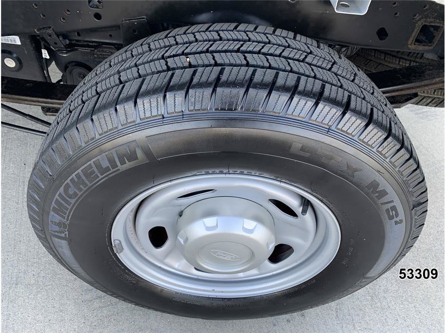 Used 2021 Ford F250 XL w/ Power Equipment Group RWD image 18