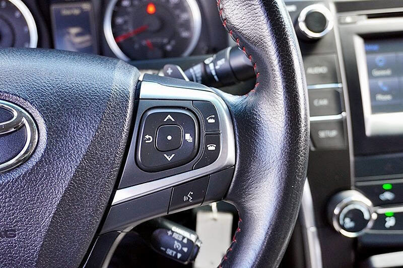 Used 2015 Toyota Camry SE image 33