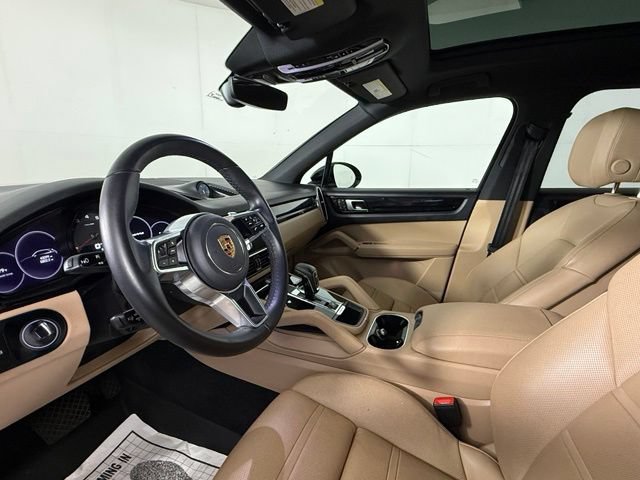 Used 2023 Porsche Cayenne AWD/4WD image 17
