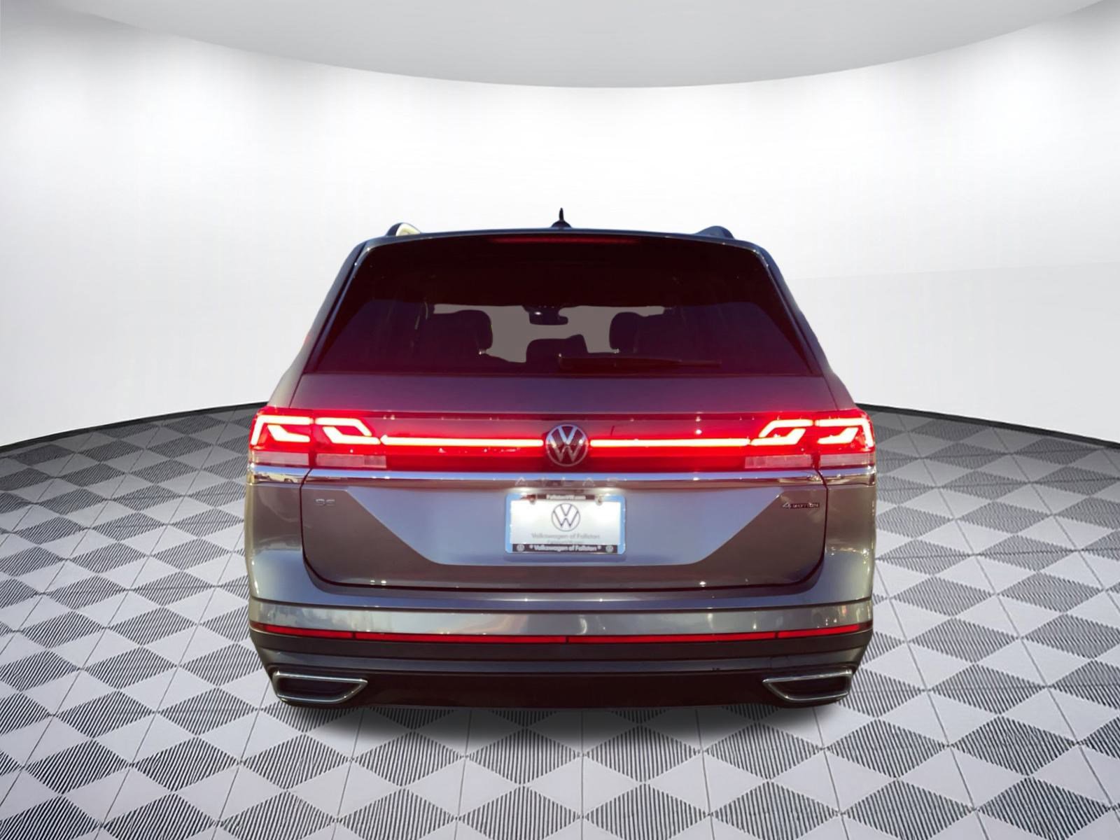 Certified 2025 Volkswagen Atlas SE image 10