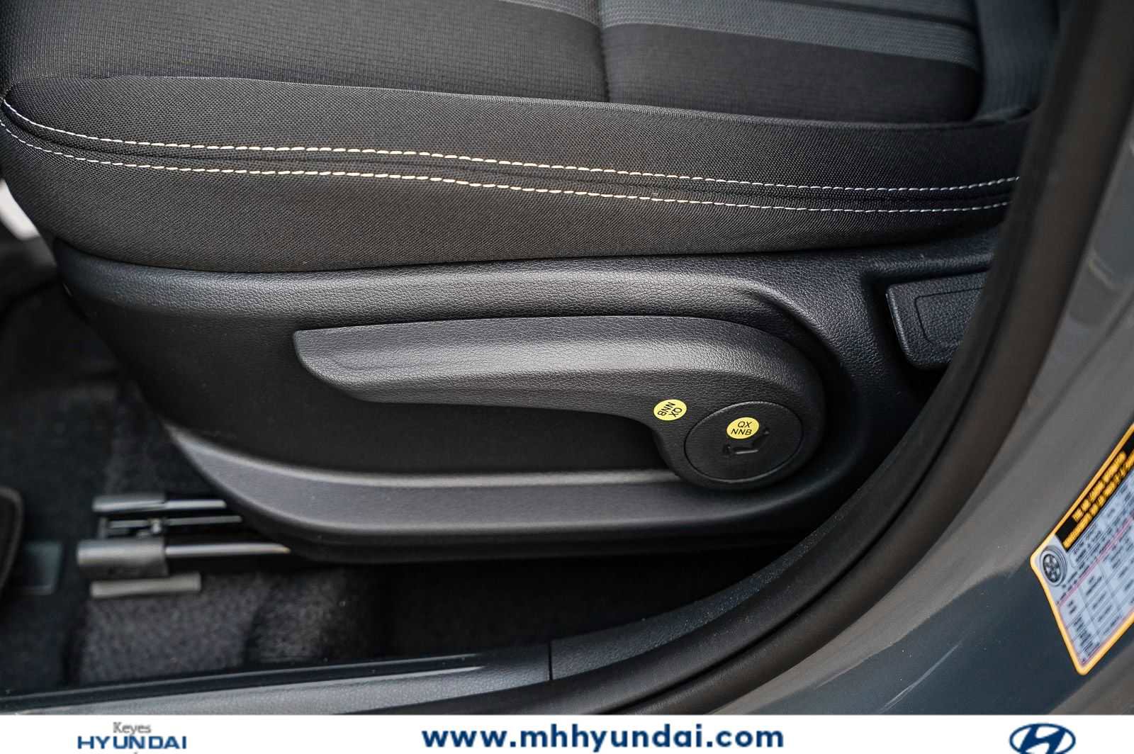 New 2026 Hyundai Venue SEL FWD image 22