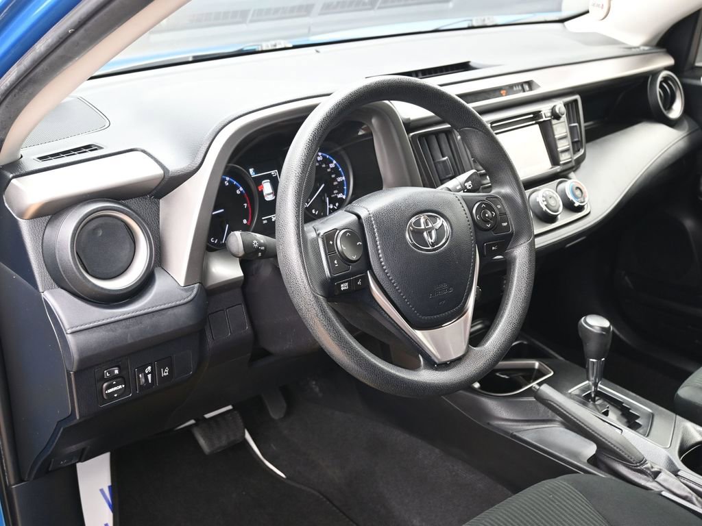 Used 2017 Toyota RAV4 LE w/ Carpet Mat Package image 17