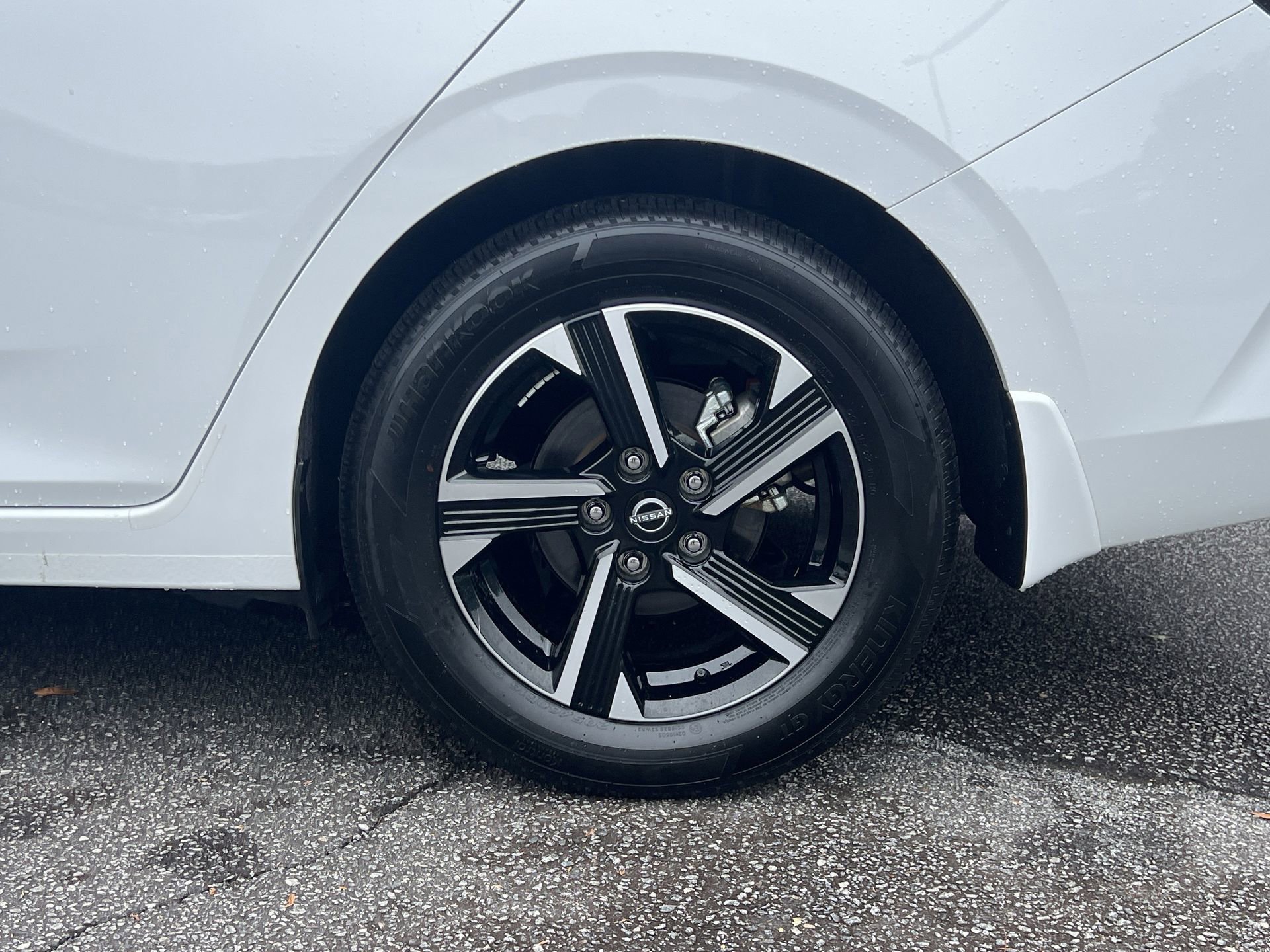 Certified 2025 Nissan Sentra SV FWD image 28