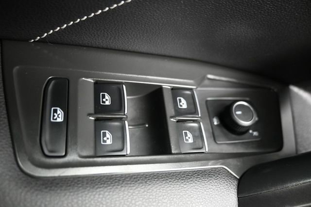 Used 2024 Volkswagen Tiguan SE FWD image 30