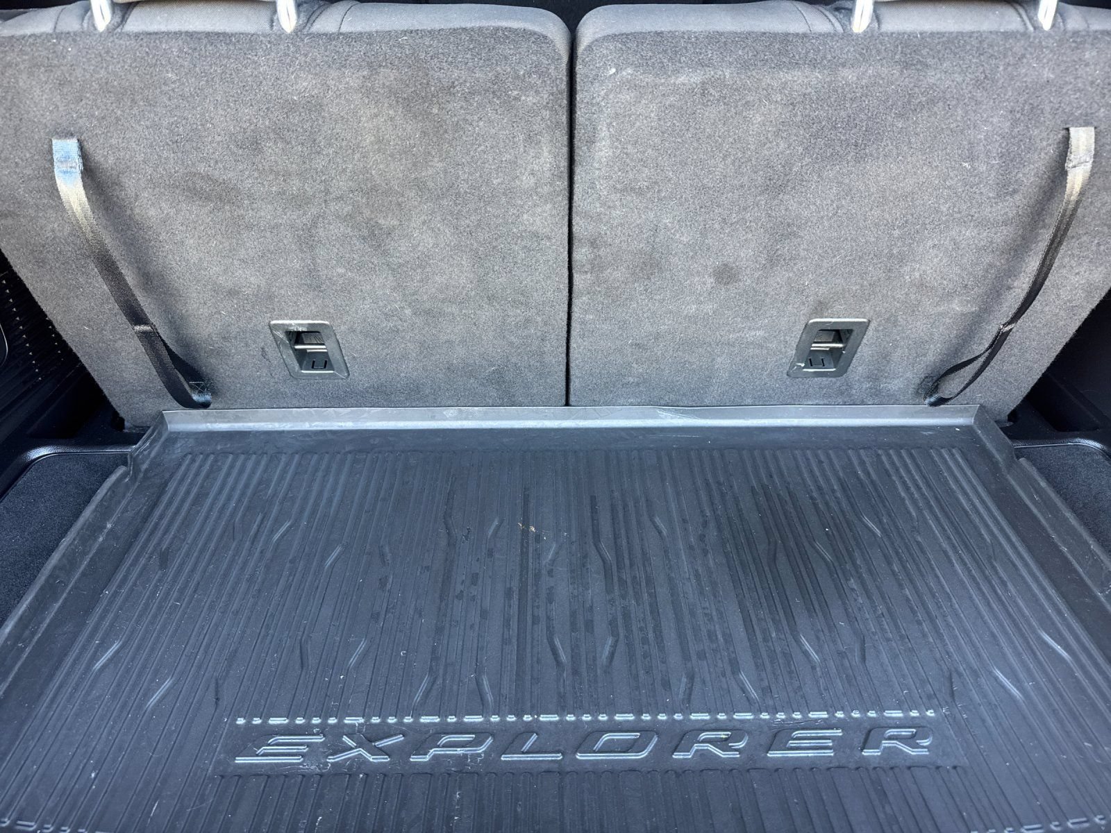 Used 2021 Ford Explorer XLT RWD image 17
