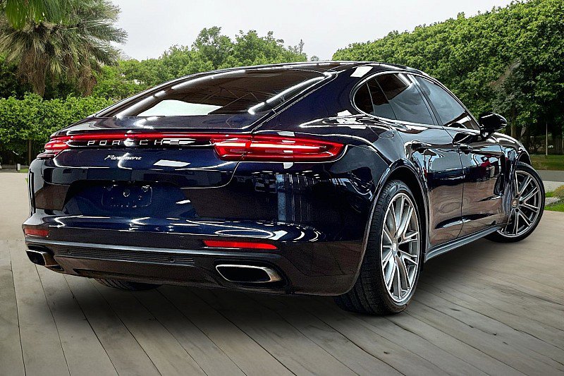 Used 2019 Porsche Panamera w/ Premium Package image 2