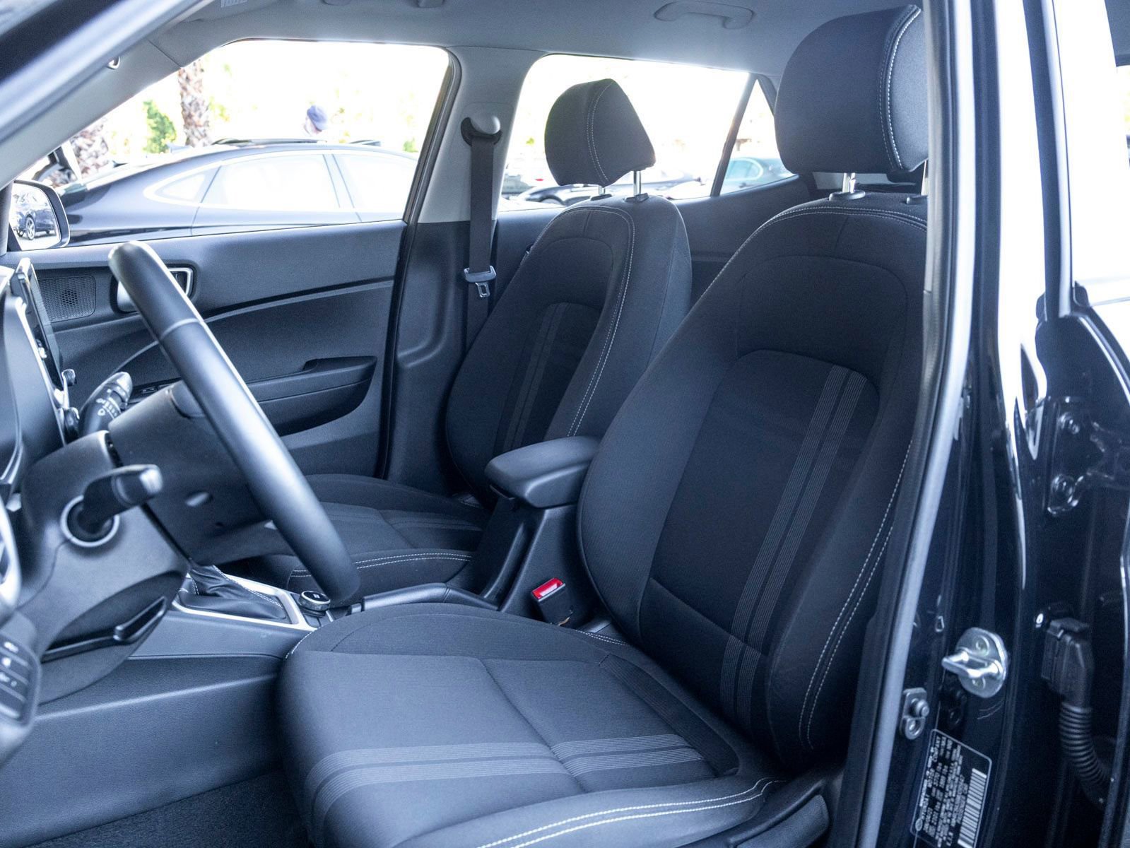 Used 2021 Hyundai Venue SEL w/ Cargo Package image 14