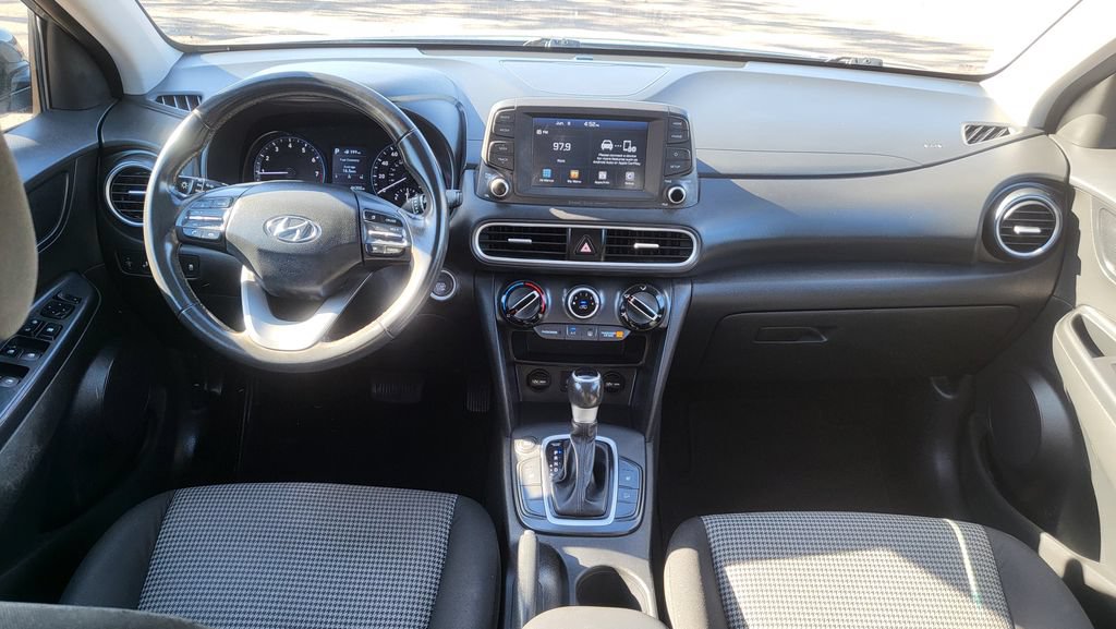 Used 2018 Hyundai Kona SEL FWD image 26