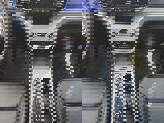 Used 2024 Ford Explorer XLT w/ Equipment Group 202A image 11