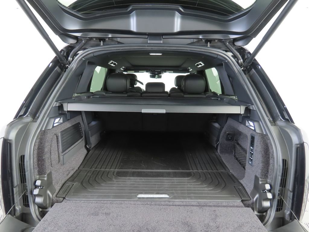 New 2025 Land Rover Range Rover Long Wheelbase SE image 28