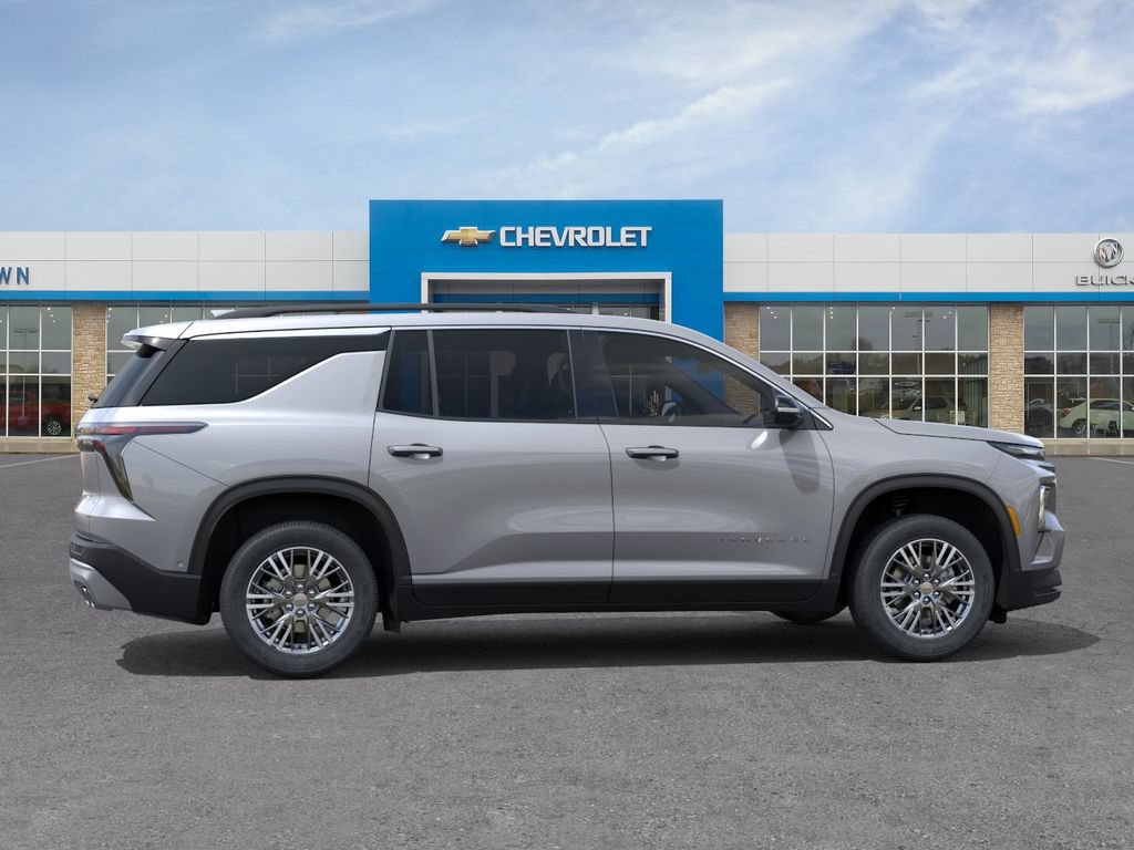 New 2027 Chevrolet Traverse LT w/ LPO, Floor Liner Package FWD image 5