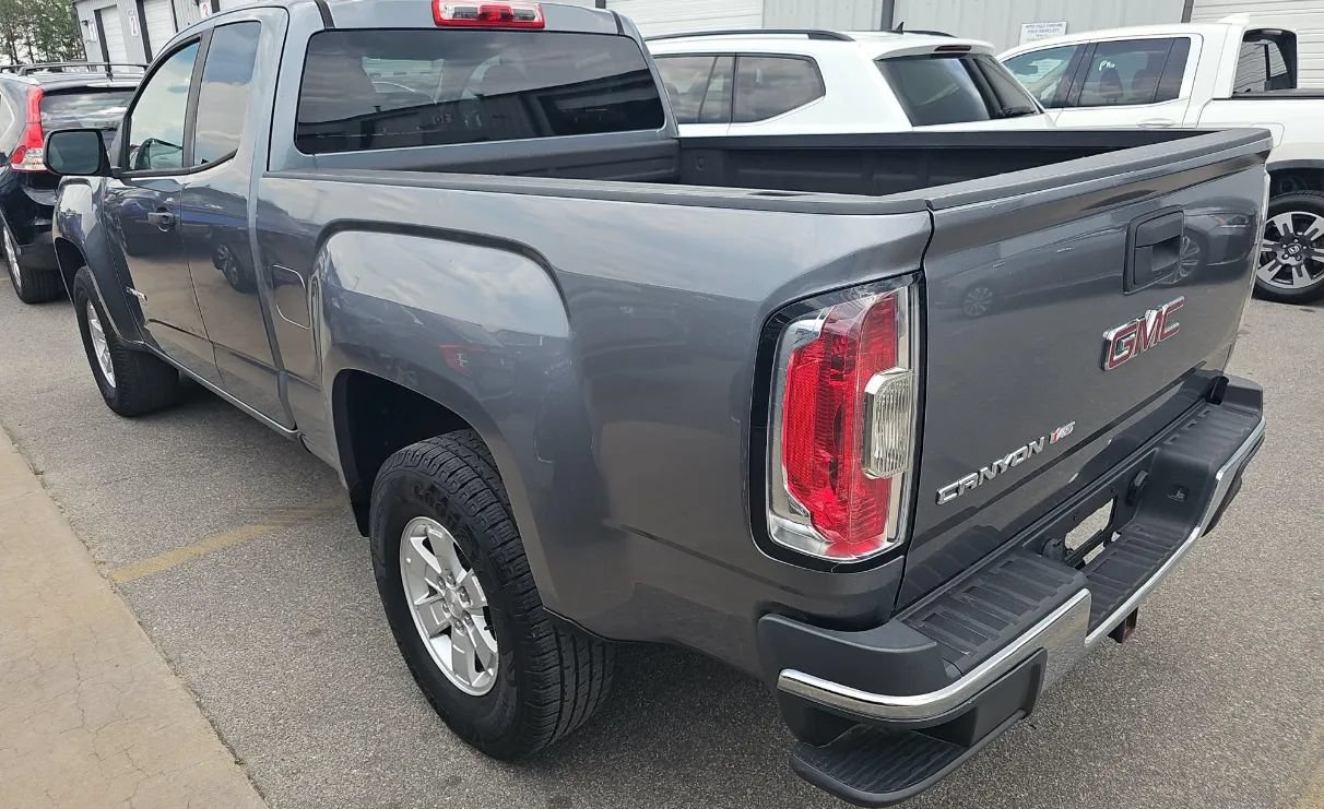 Used 2019 GMC Canyon W/T w/ Convenience Package RWD image 4