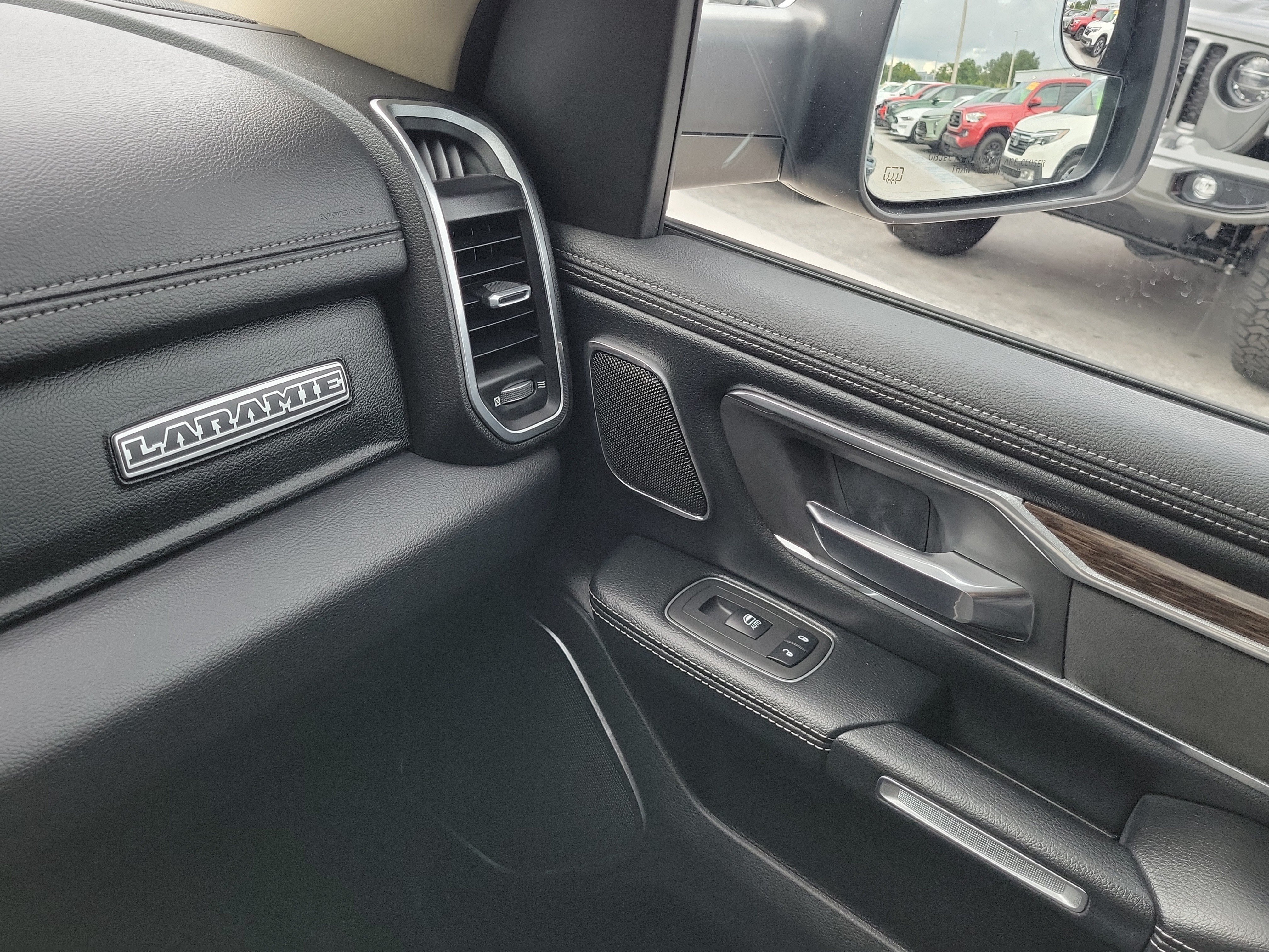 Used 2019 RAM 1500 Laramie RWD image 28