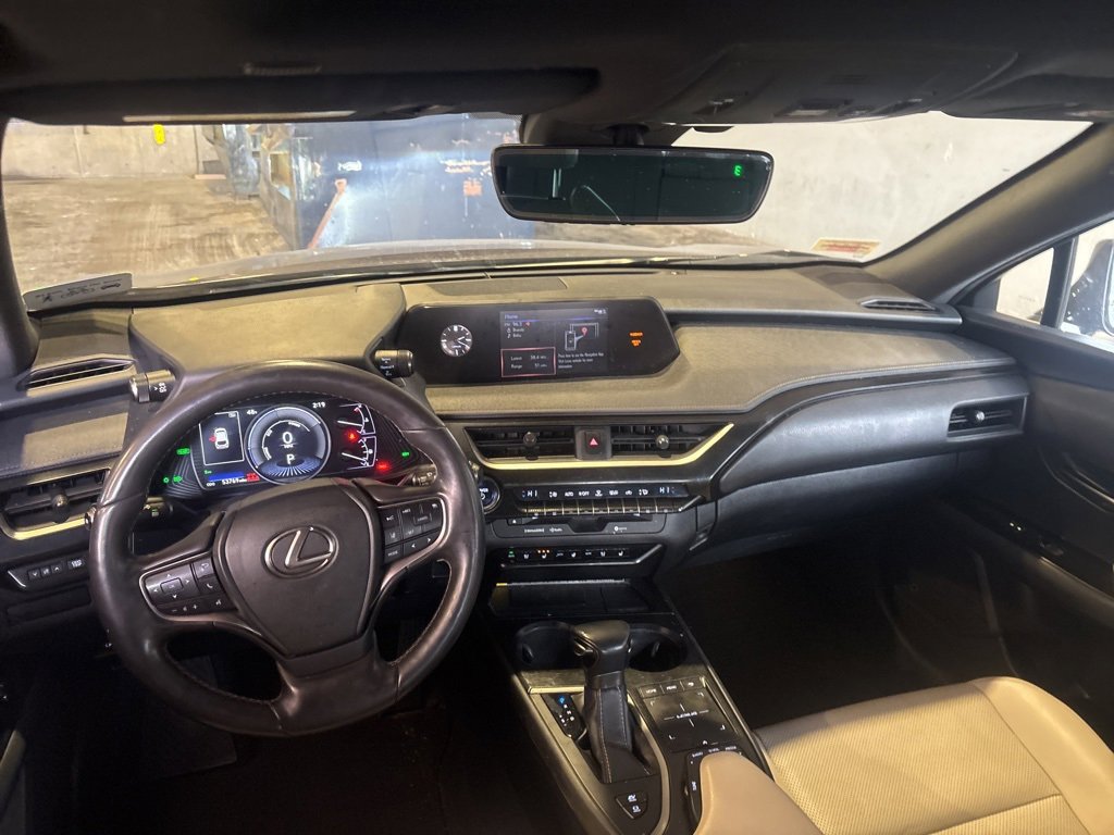 Used 2020 Lexus UX 250h w/ Premium Package image 10