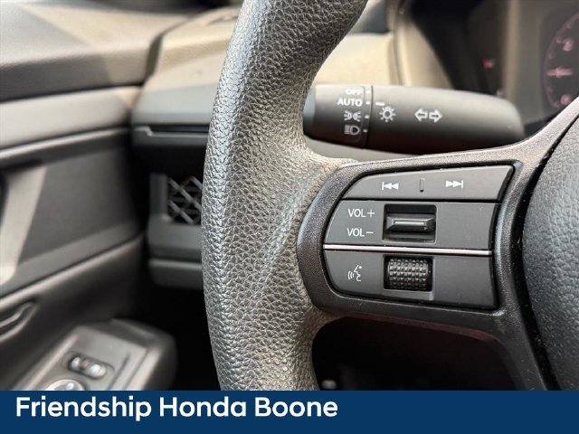 Used 2023 Honda Accord EX image 19