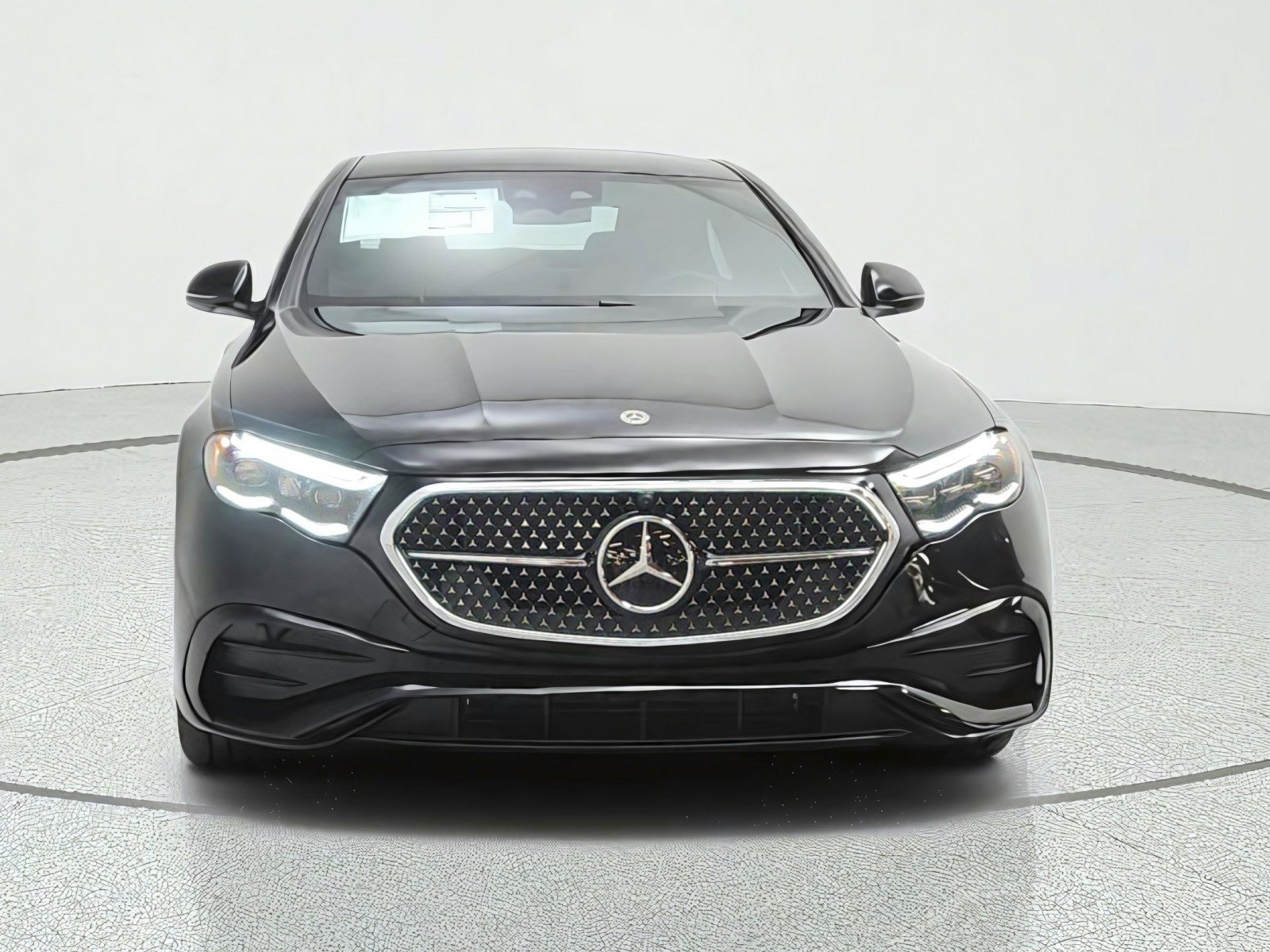 New 2027 Mercedes-Benz E 450 4MATIC Sedan image 2