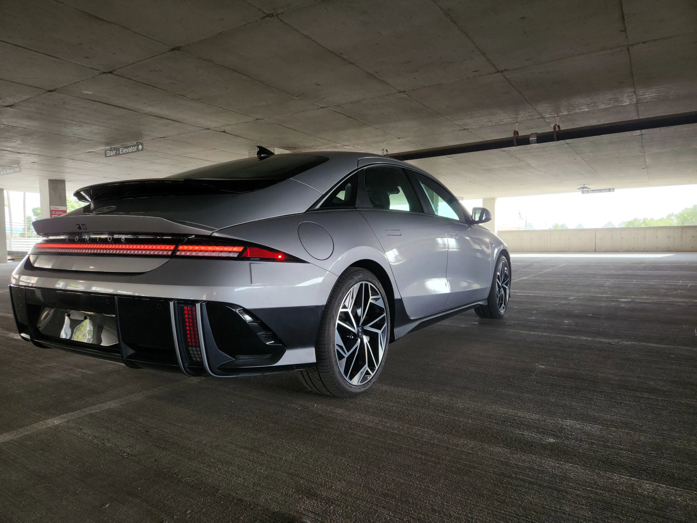 Used 2023 Hyundai Ioniq 6 SEL image 6