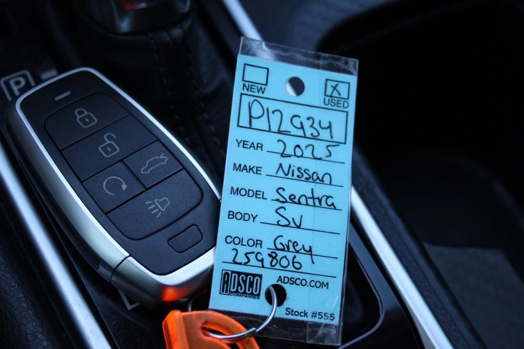 Used 2025 Nissan Sentra SV image 31